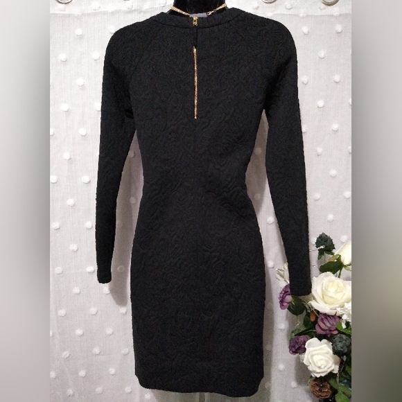 EUC Banana Republic Strechy Dress - Picture 2 of 7